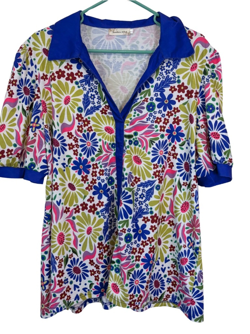 3/$20 Southern Stitch Women's Floral Short Sleeve Shirt- Blue Trim